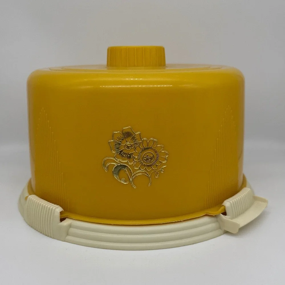 Vintage No 600 Lock-Lift Cake Carrier Yellow Floral MCM Plastic Harvest Gold USA